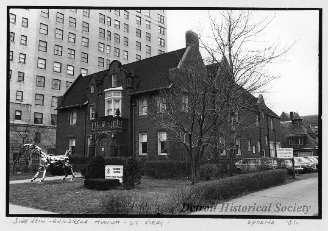 The Scherer House at 67 Kirby, 1980 - 2008.033.092