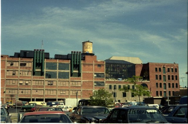 Photo of Trappers Alley building, 1985