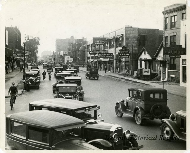 Cass from Charlotte toward Peterboro, 1927 - 2012.022.580